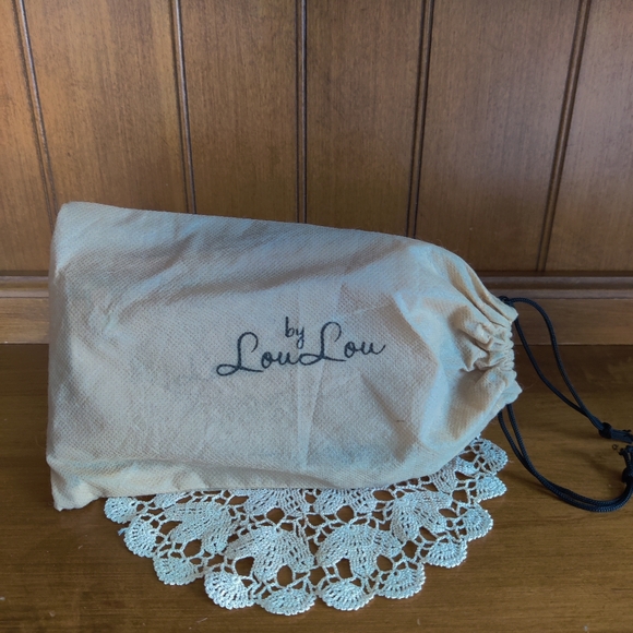 NWOT German brand "SLB by LouLou" tan, faux-suede clutch/wrist wallet - Picture 6 of 7